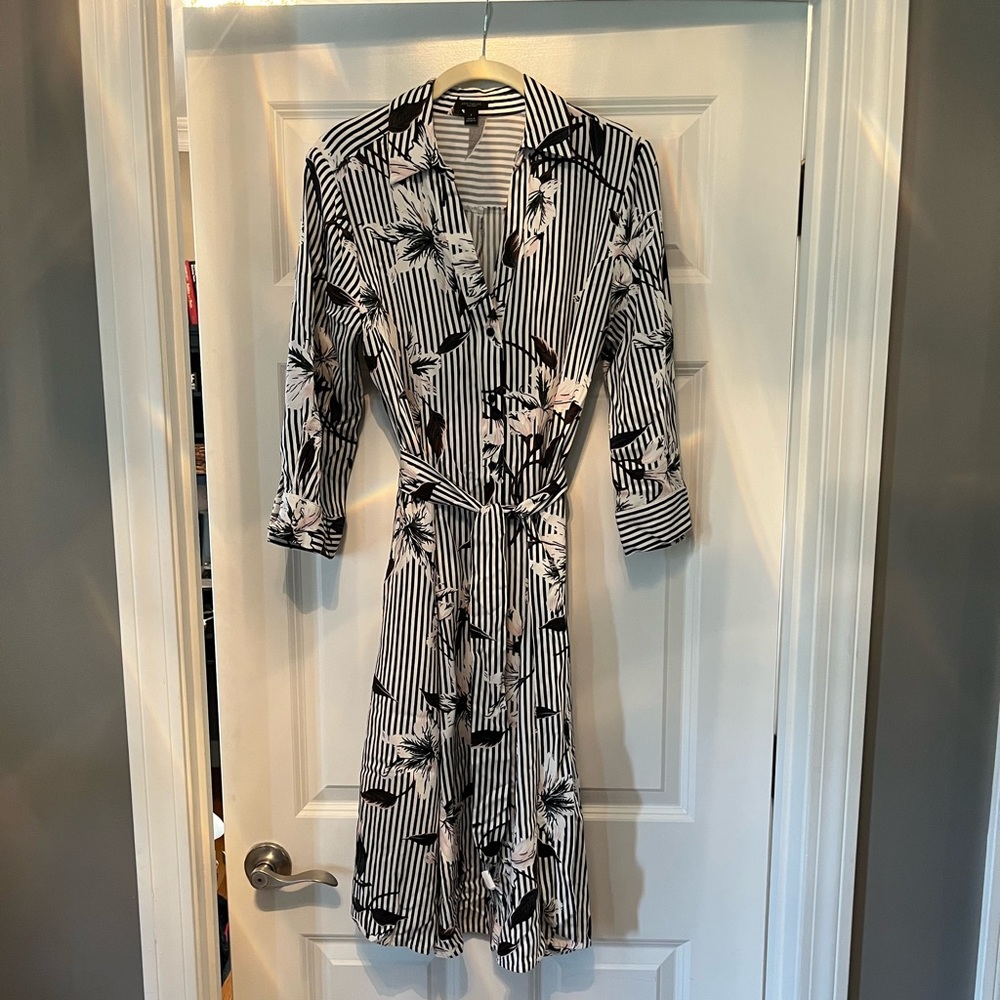 AnnTaylor factory Black Striped and floral dress size 8